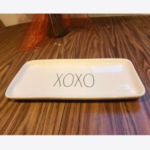 Rae Dunn XOXO Large Plate